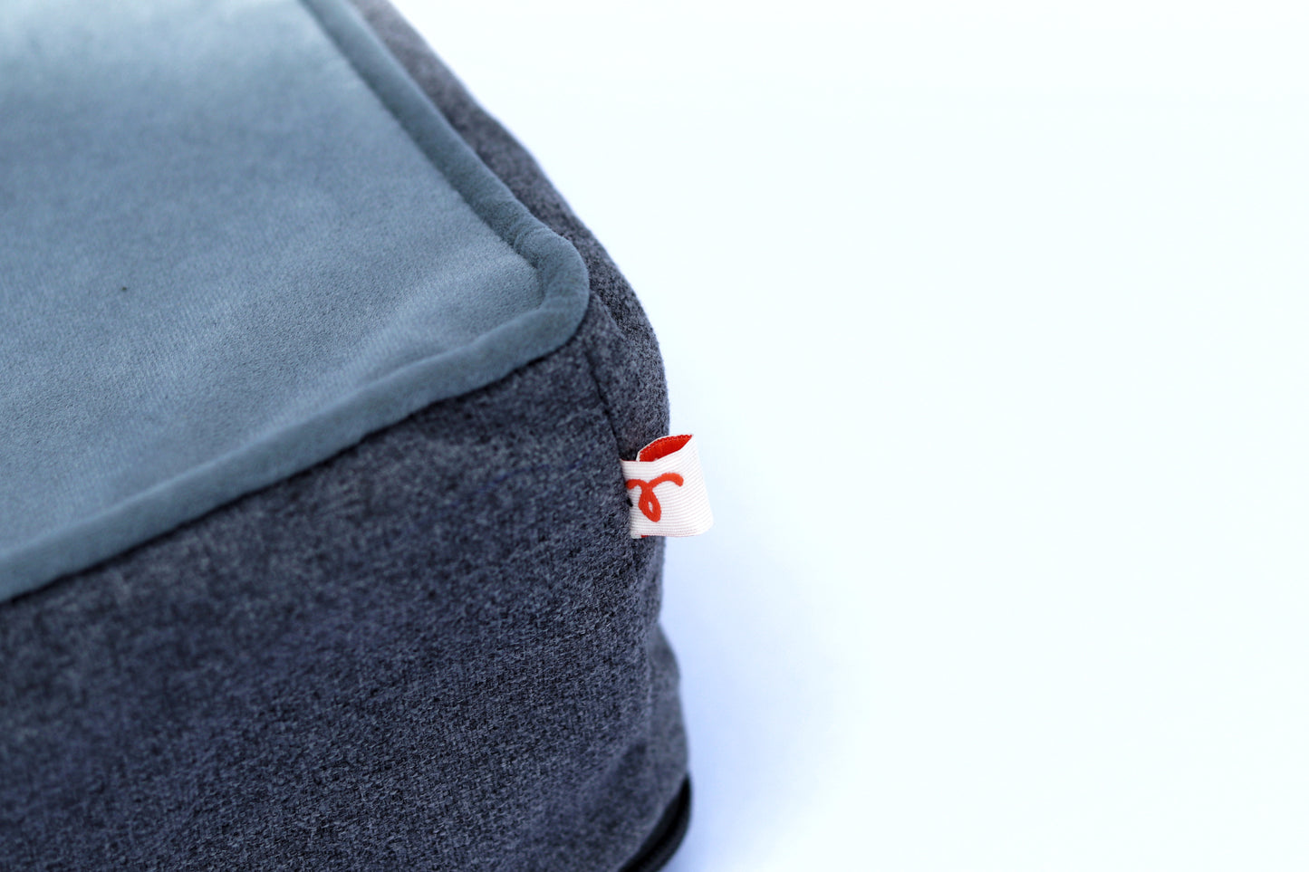 Grey Alpha Dog bed